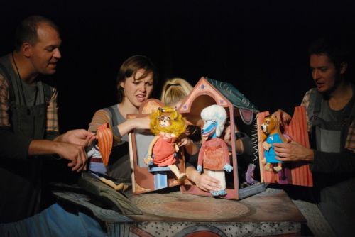 6311-kaboca-babszinhaz-babeloadasok-programnaptara-1365663135